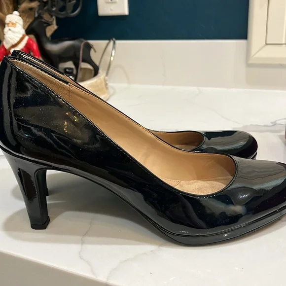 Naturalizer Black shiny “Penny” pumps, 10M - Picture 7 of 7